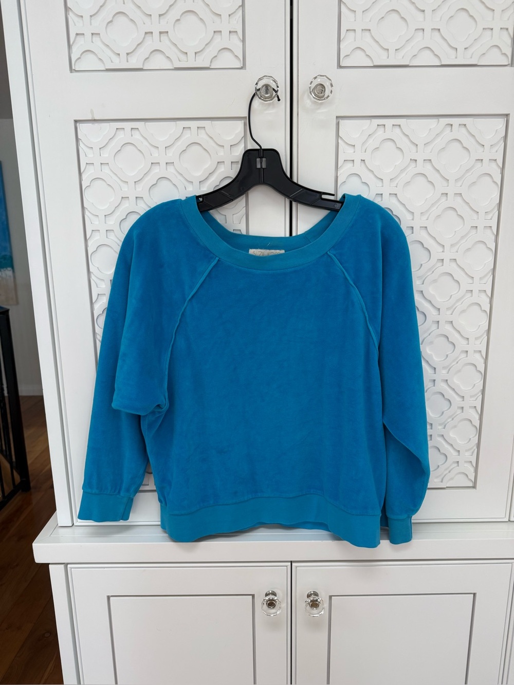 SUZIE KONDI Bright Teal Velvet Blue Crewneck Sweatshirt